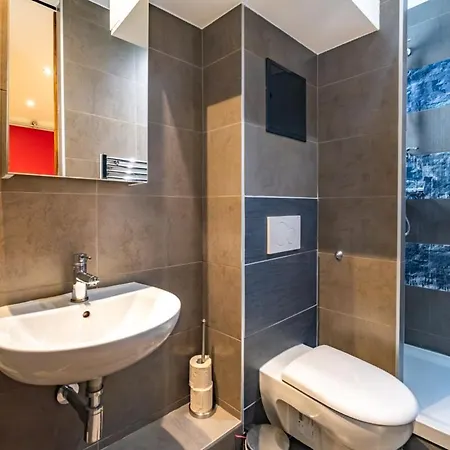 Bright At Les Invalides - 4 Guests Apartment *